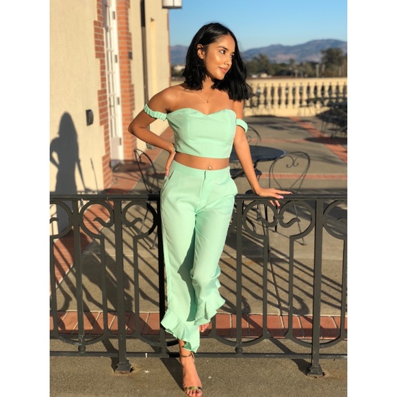 Tops - NWT Mint Crop Top And Trouser Set